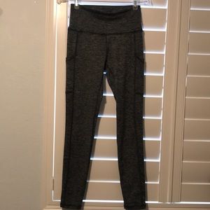 AERIE PLAY HIGH WAISTED POCKET LEGGING (M)